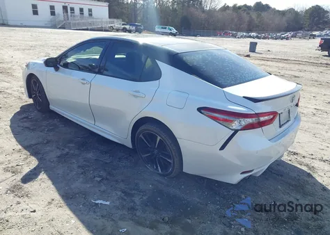 2018 Toyota Camry Xse z USA, uszkodzony, nr VIN 4T1B61HK7JU015720